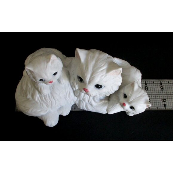 Homco White Ceramic Cat Family Figurine Mother & Kittens Vintage Collectible - Picture 7 of 8